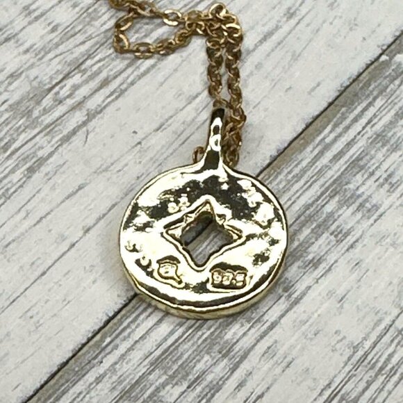 Compass Pendant Necklace 925 Gold Tone Adjustable Length - Picture 3 of 3